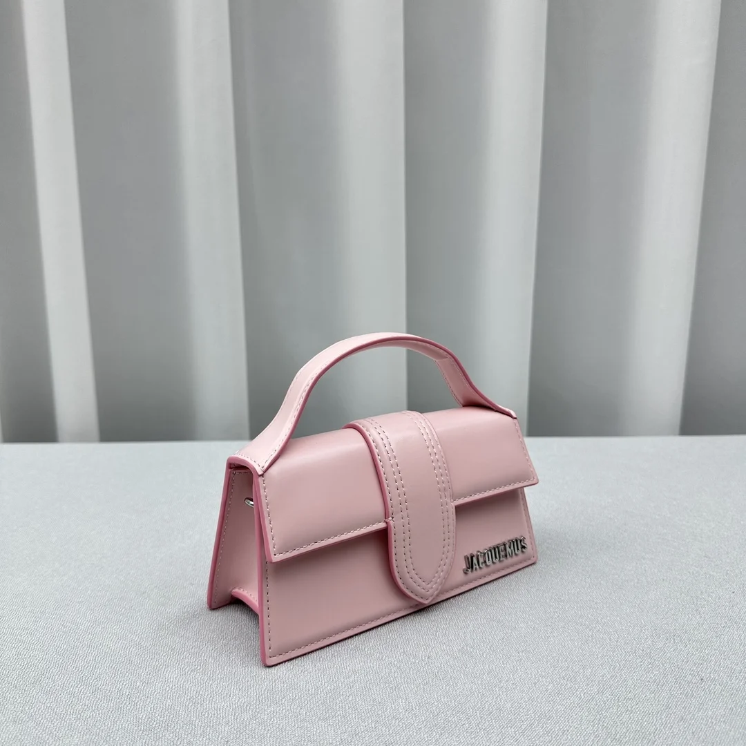 Sporty Jacquemus Satchel Bags 37693