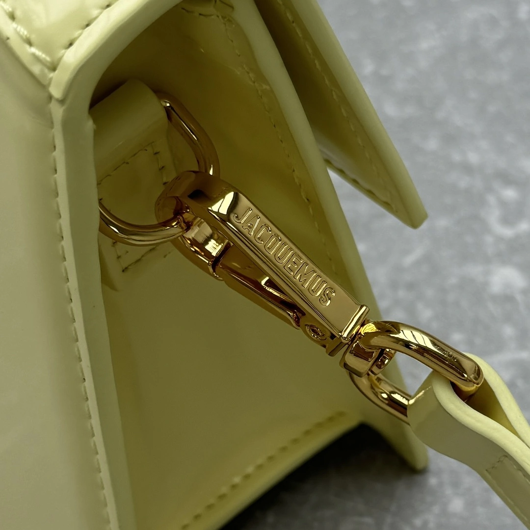 Jacquemus Satchel Bags UrbanChic 69577