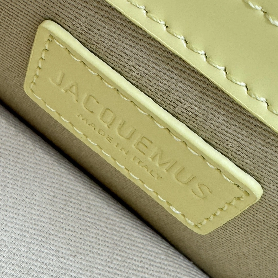 Jacquemus Satchel Bags Compact 69576
