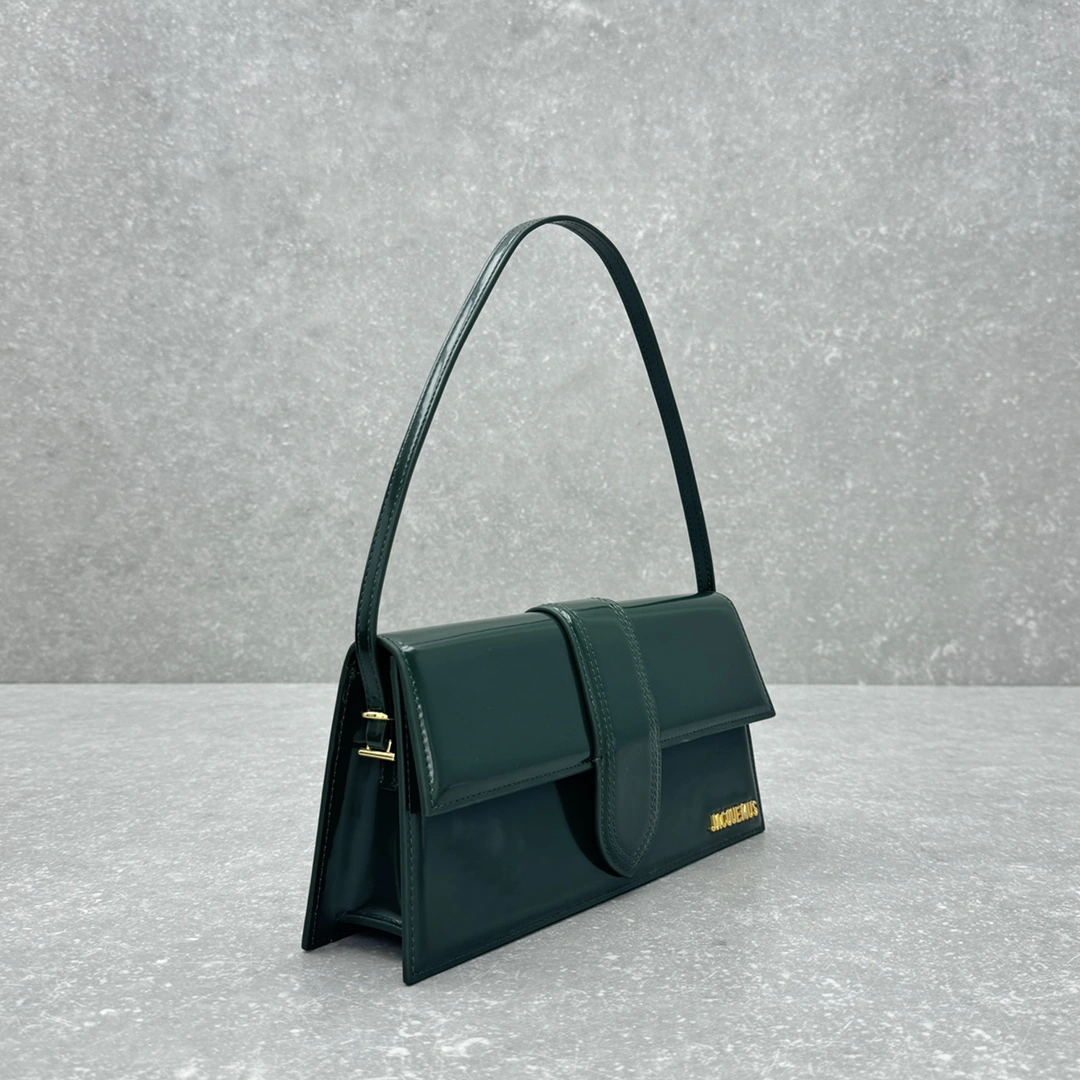 ZipUp Jacquemus Satchel Bags 69570