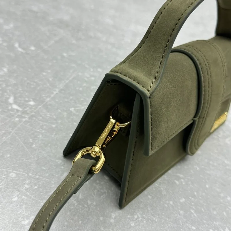 Jacquemus Satchel bags Bold 55771