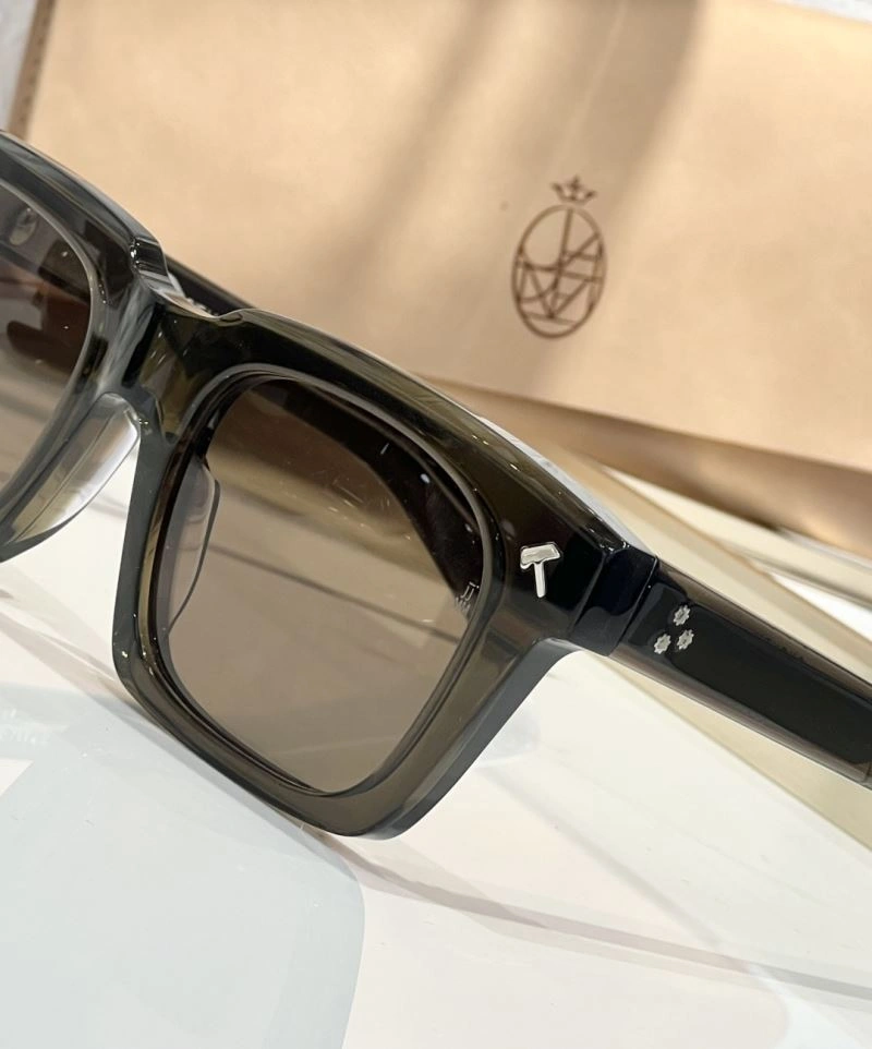 AllSeason Jacquemus Sunglasses 280250