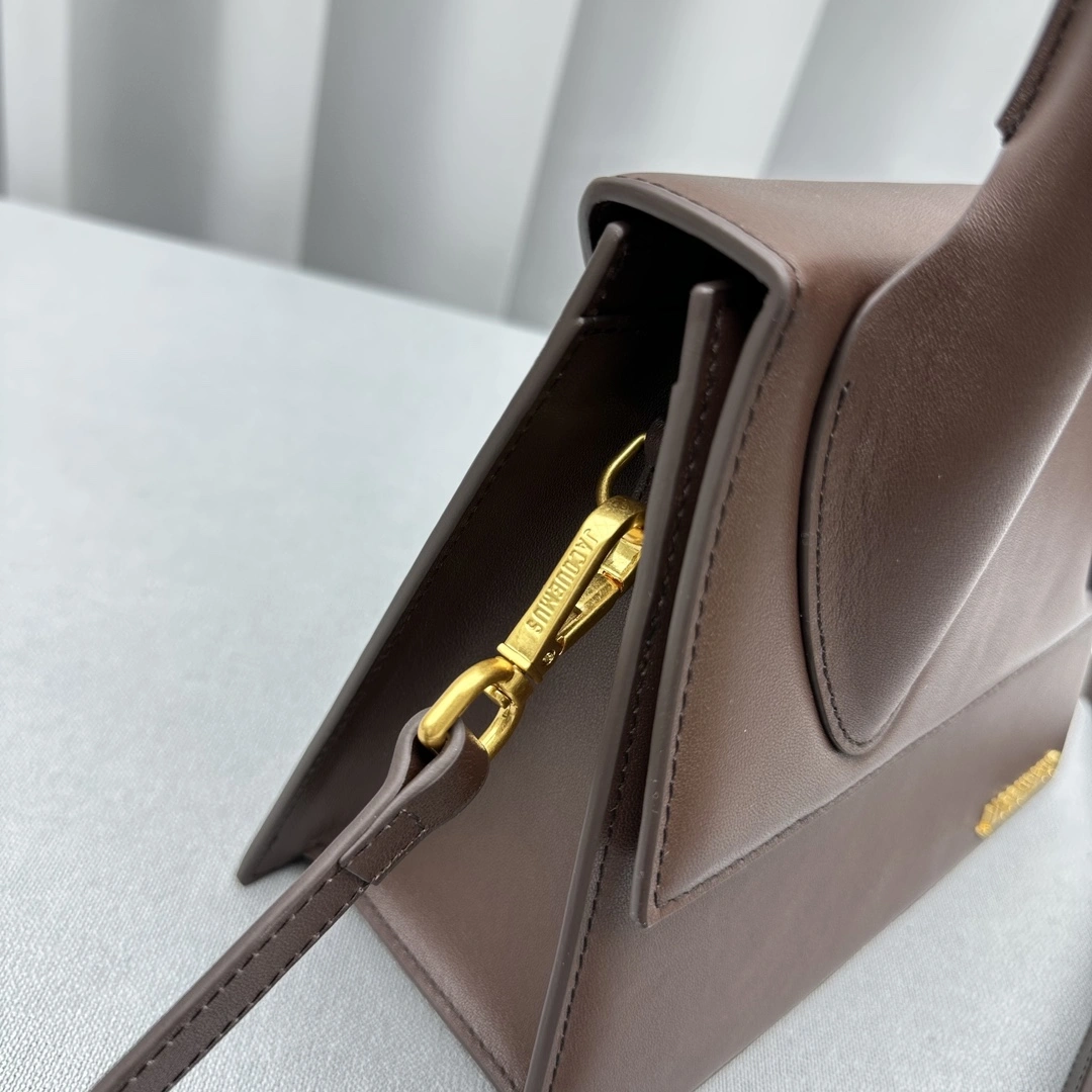 Jacquemus Top Handle Bags WeatherProof 69561