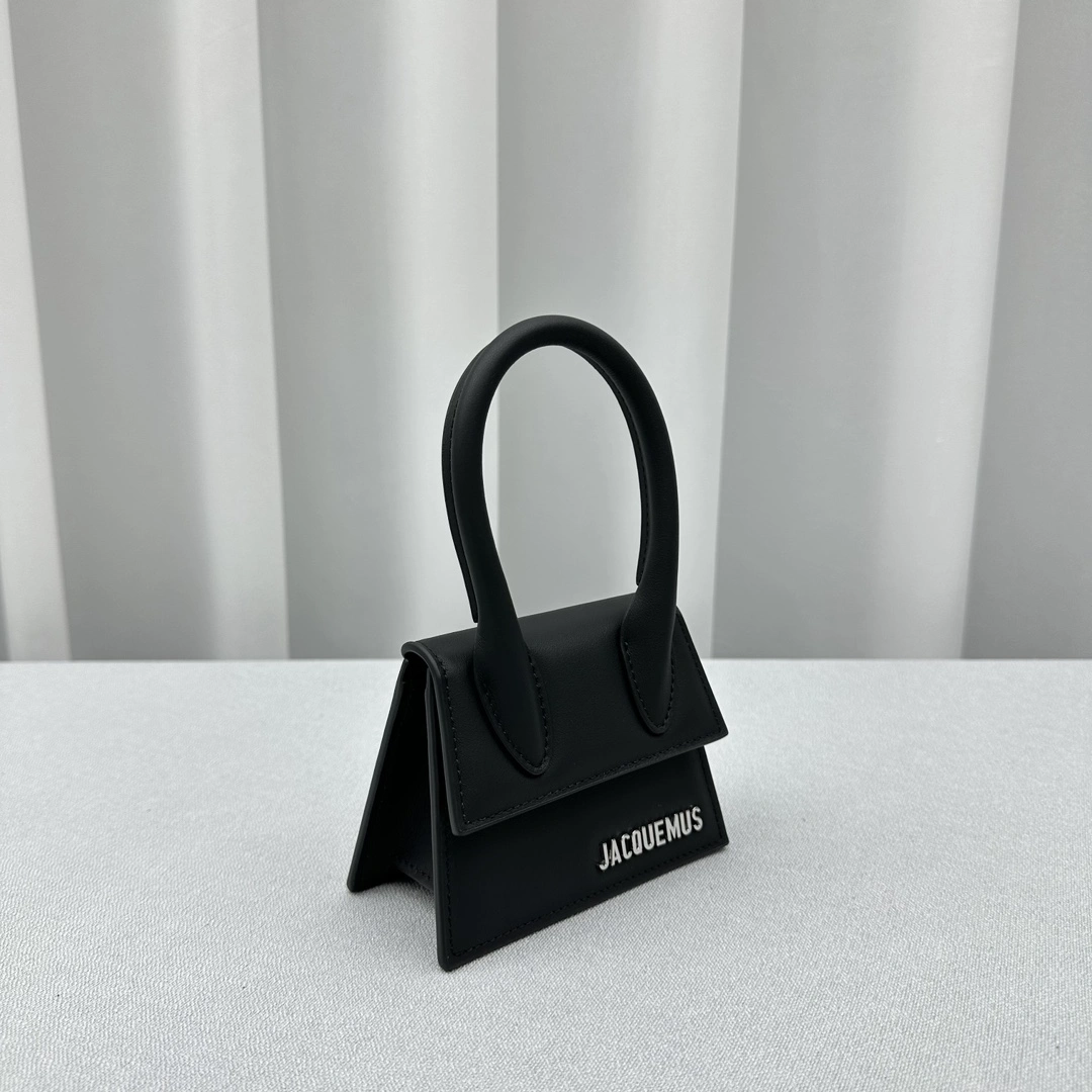 Trendy Jacquemus Top Handle Bags 69557