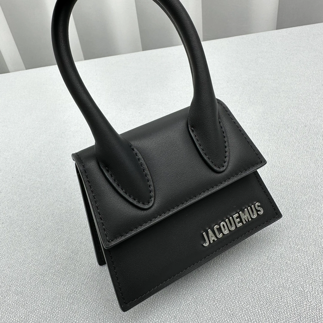 Trendy Jacquemus Top Handle Bags 69557