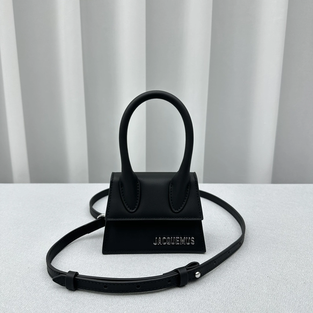 Trendy Jacquemus Top Handle Bags 69557