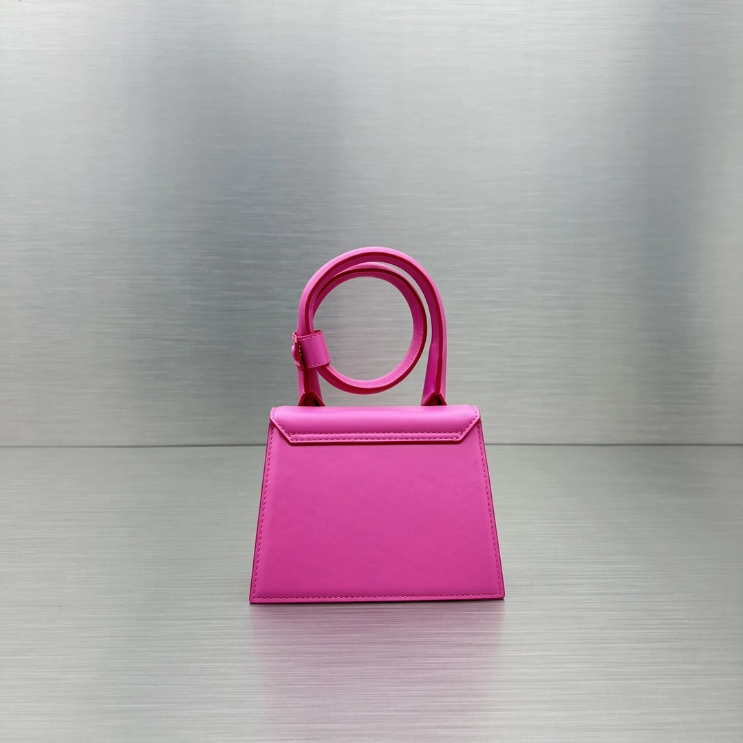 Versatile Jacquemus Top Handle Bags 69551
