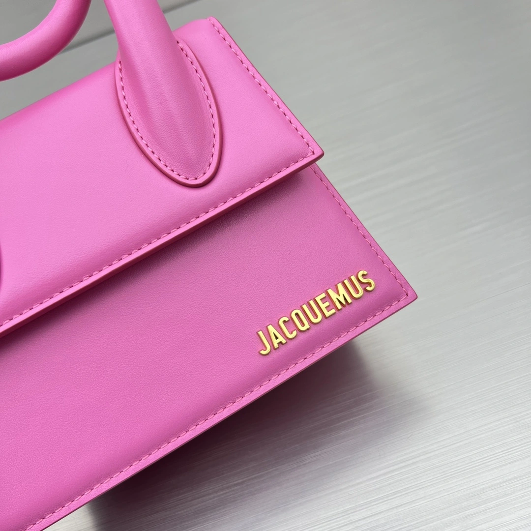 Versatile Jacquemus Top Handle Bags 69551