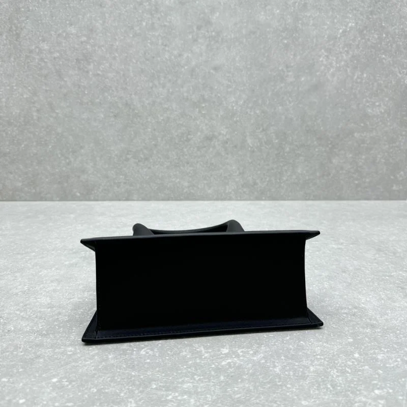 Comfortable Jacquemus Top Handle Bags 55728