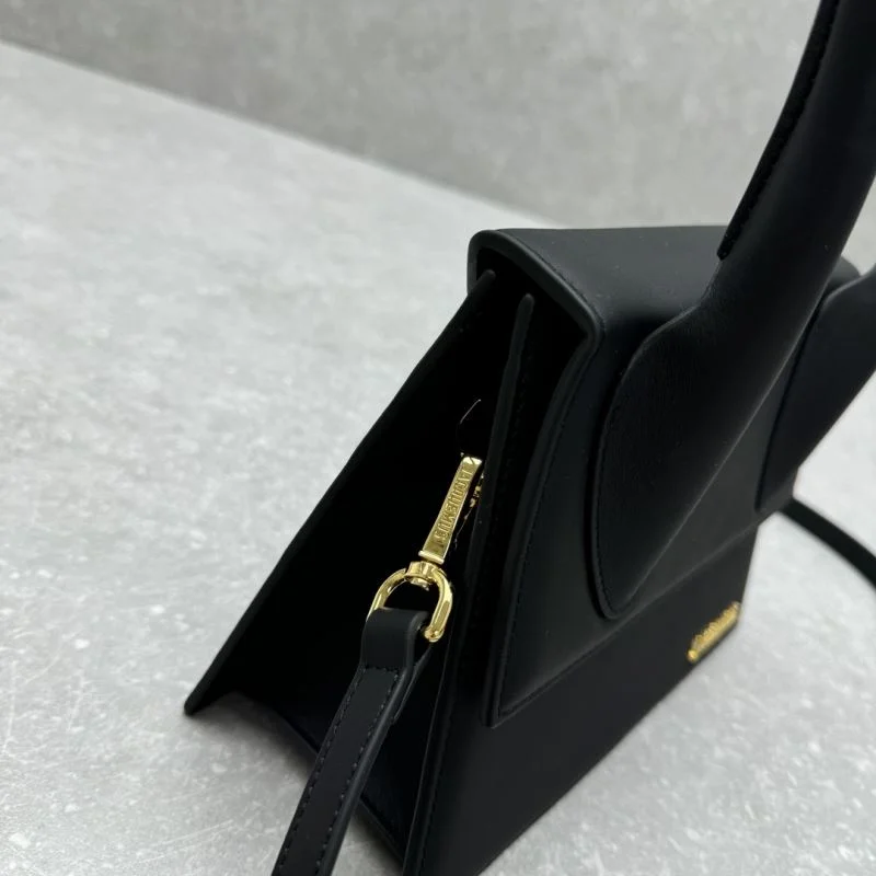 Comfortable Jacquemus Top Handle Bags 55728