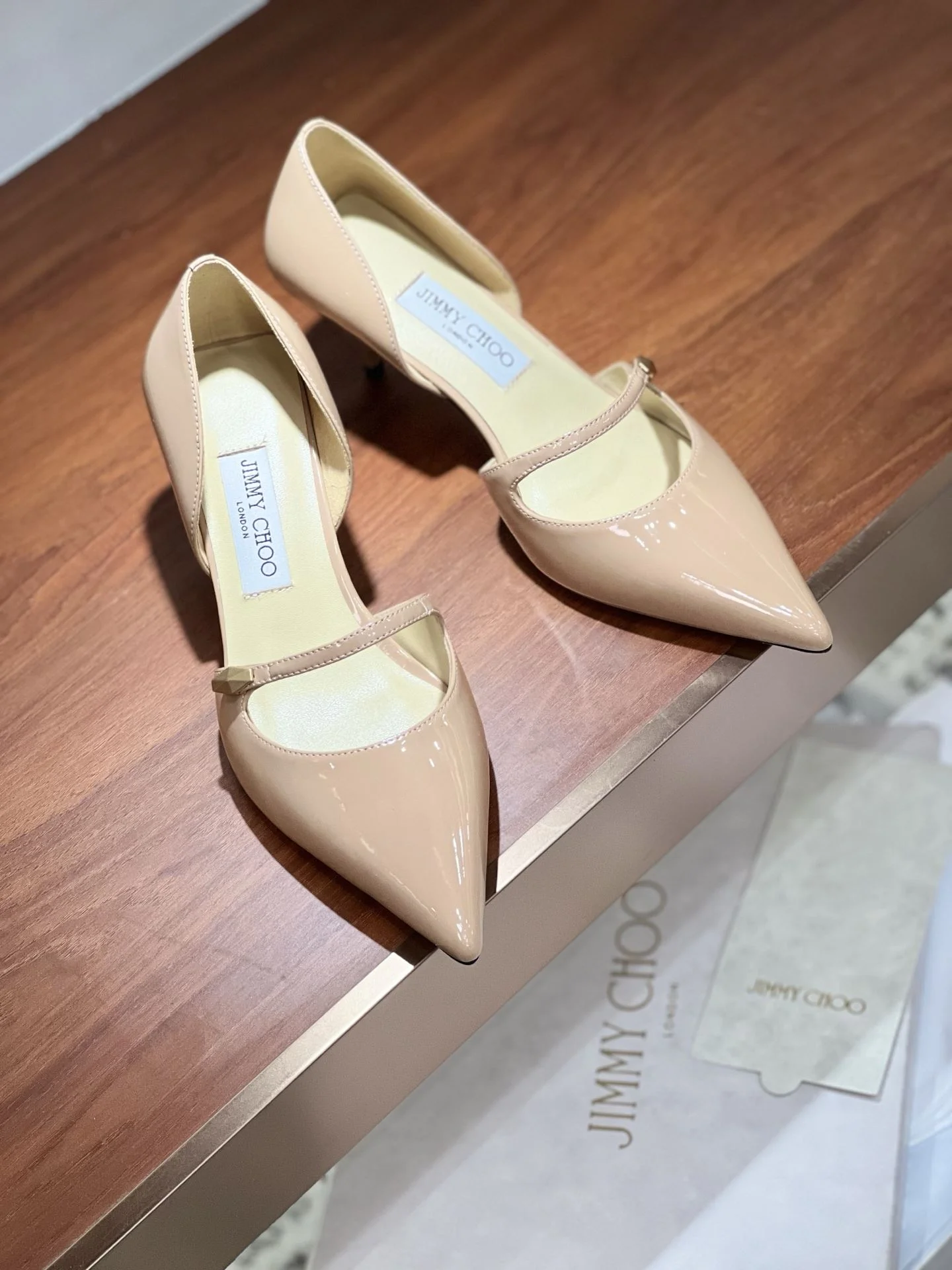 Jimmy Choo Sandals Stylish 8015