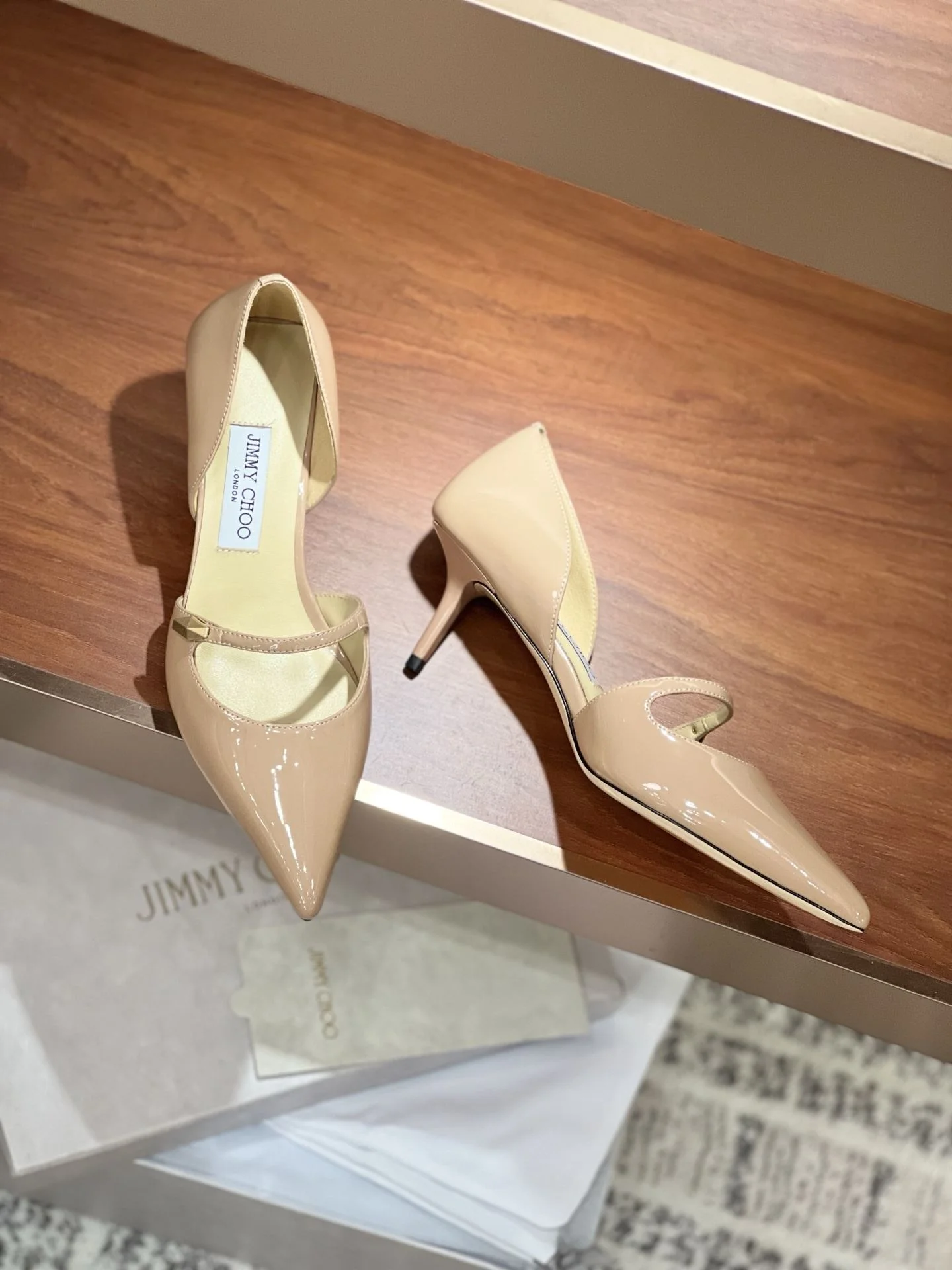 Jimmy Choo Sandals Stylish 8015