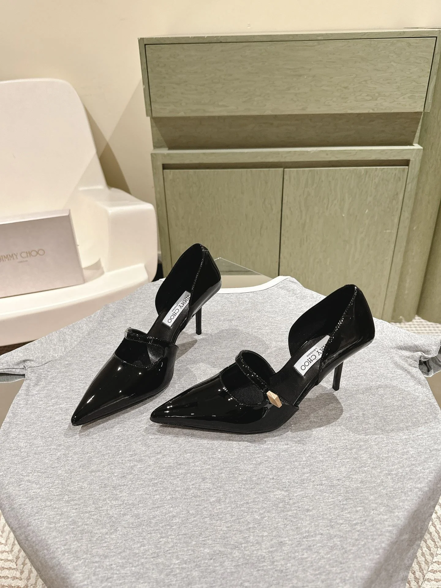 Jimmy Choo Sandals Snug 7977