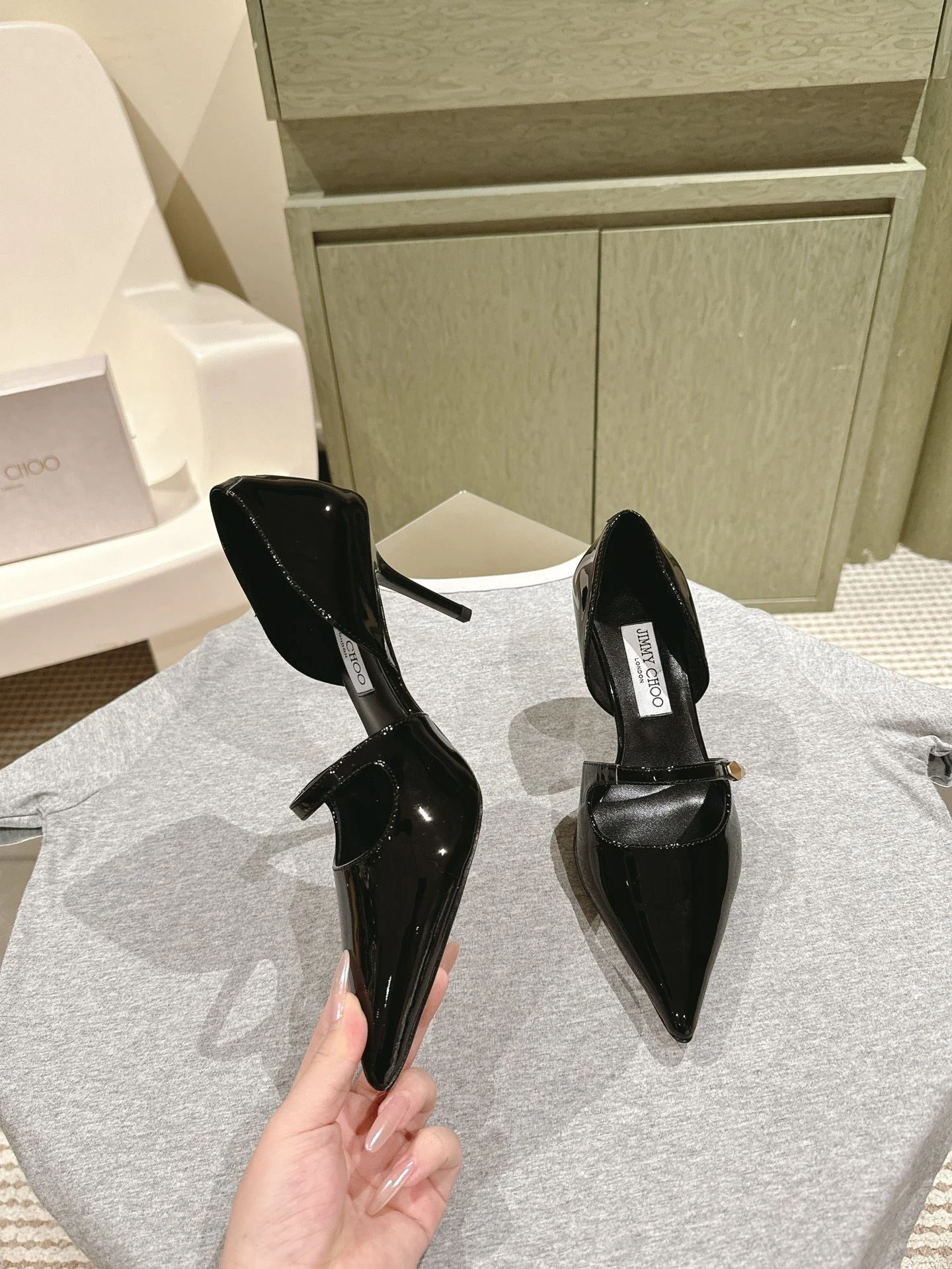 Jimmy Choo Sandals Snug 7977