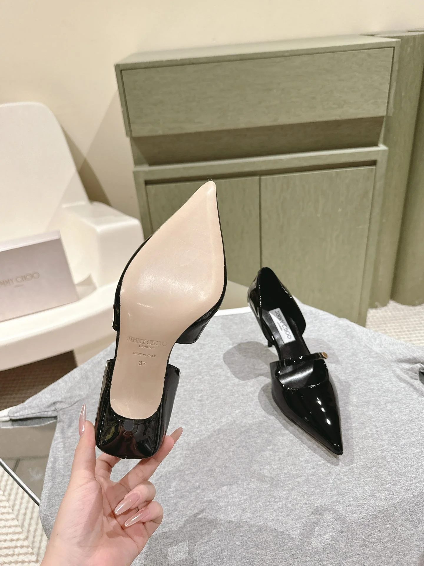 Jimmy Choo Sandals Snug 7977
