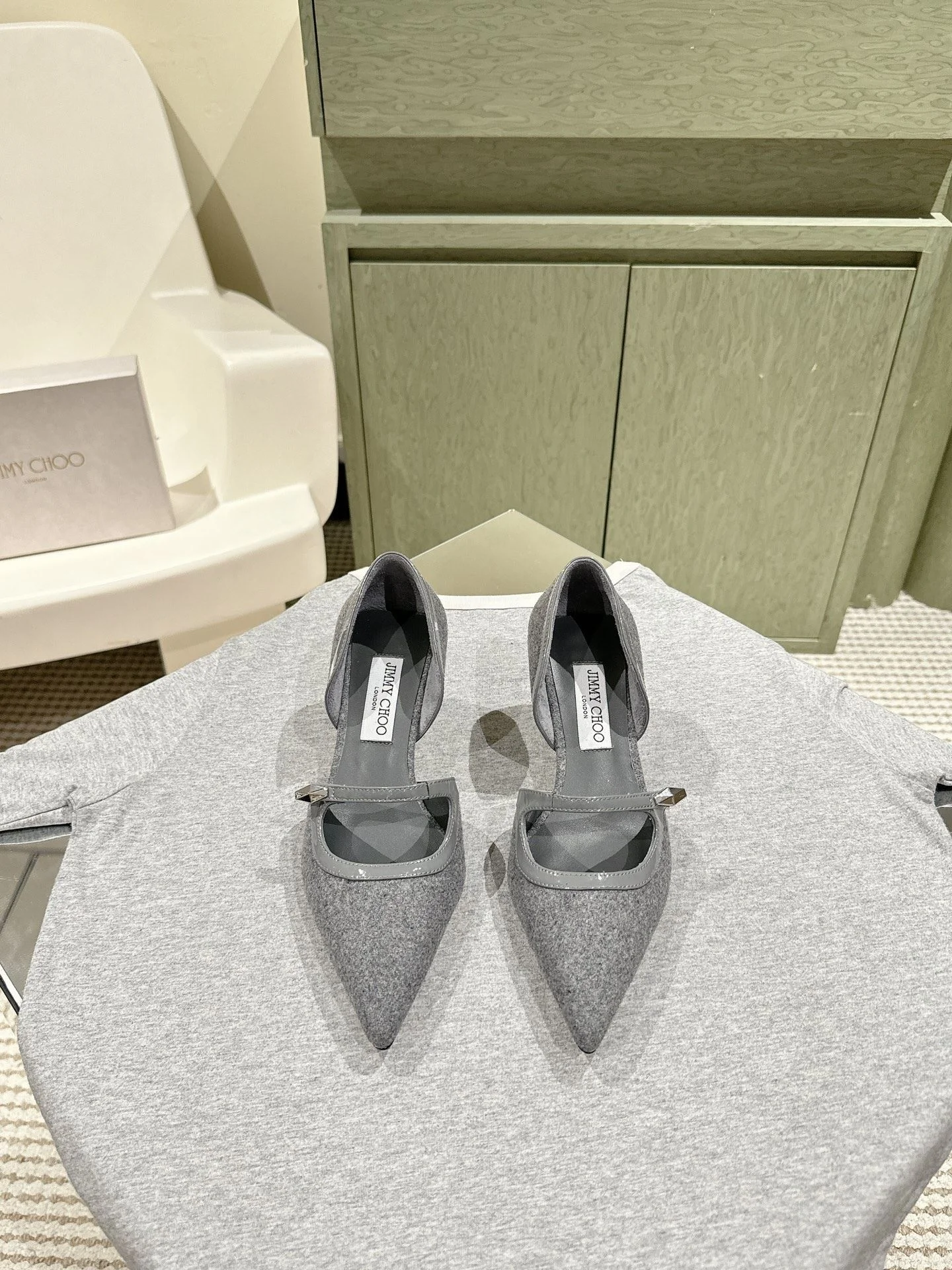 Classic Jimmy Choo Sandals 7942