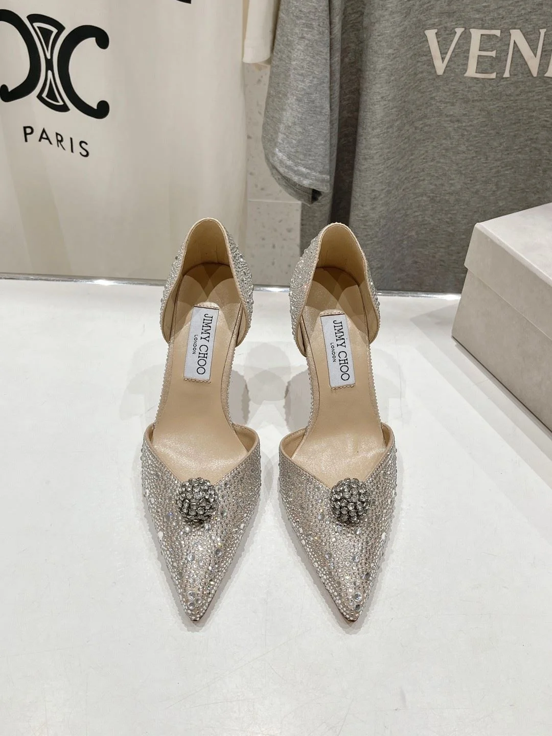 Trendsetting Jimmy Choo Sandals 7988