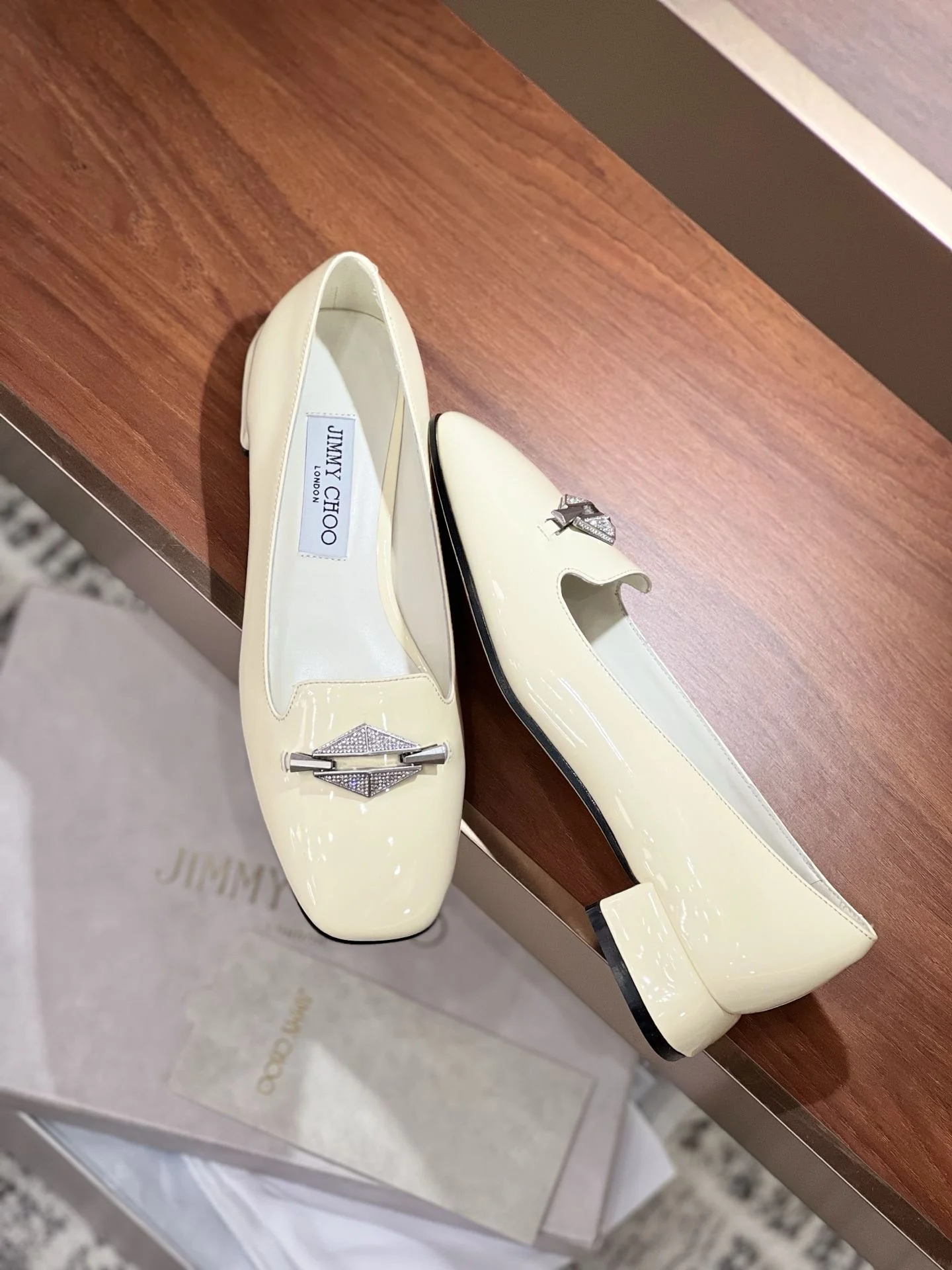 Jimmy Choo Shoes Sophisticated 7896