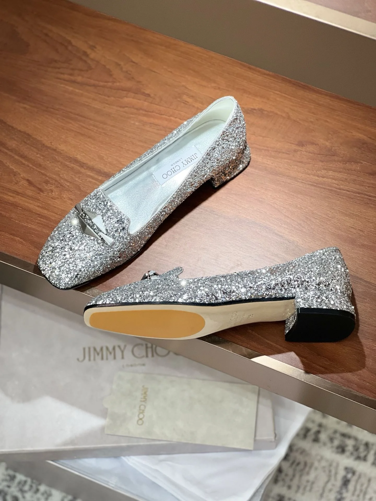 Jimmy Choo Shoes Resilient 8026
