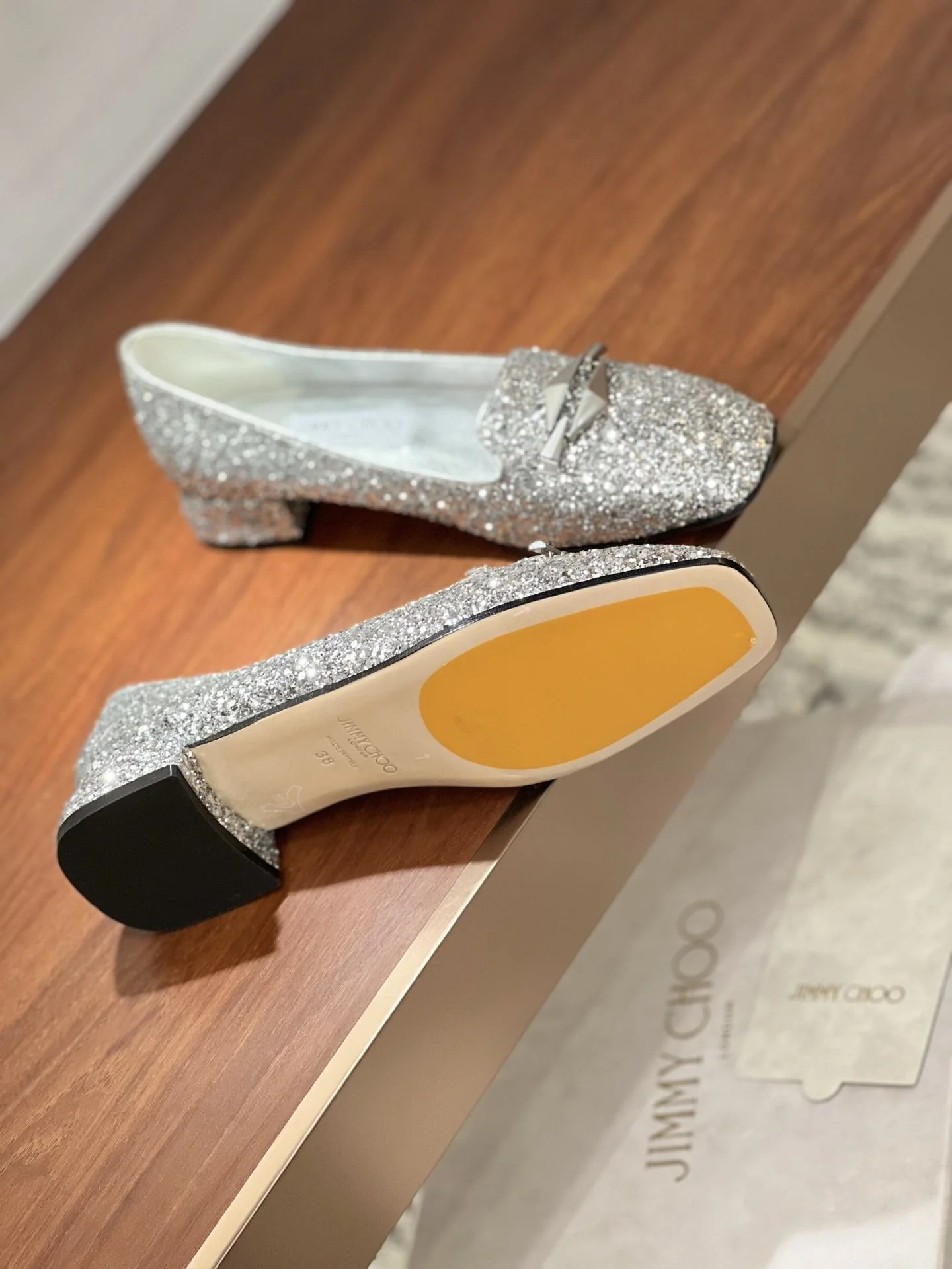 Jimmy Choo Shoes Resilient 8026