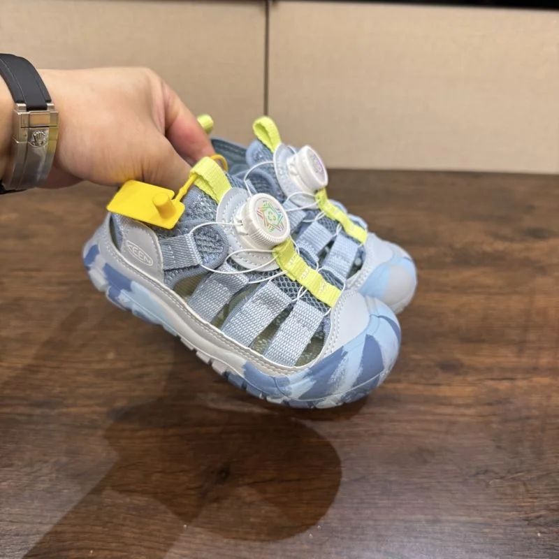 KEEN SHOES Versatile 28823