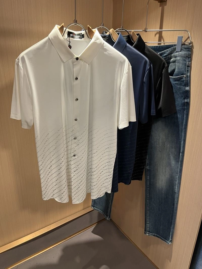 Kiton T-Shirts WellDesigned 161679