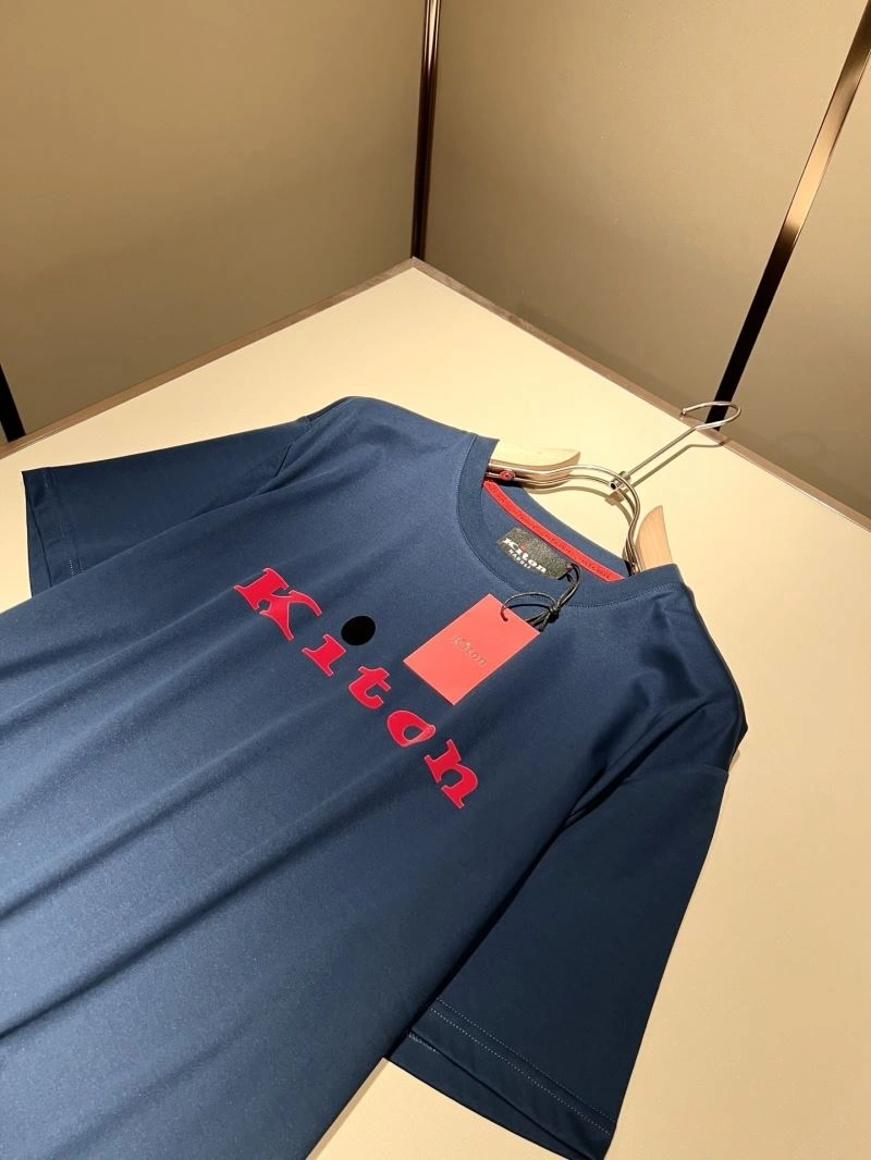 Kiton T-Shirts Vibrant 161741