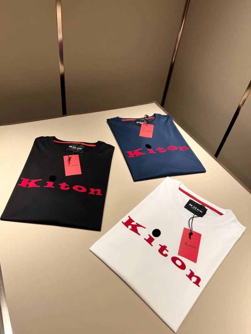 Kiton T-Shirts FashionForward 161713