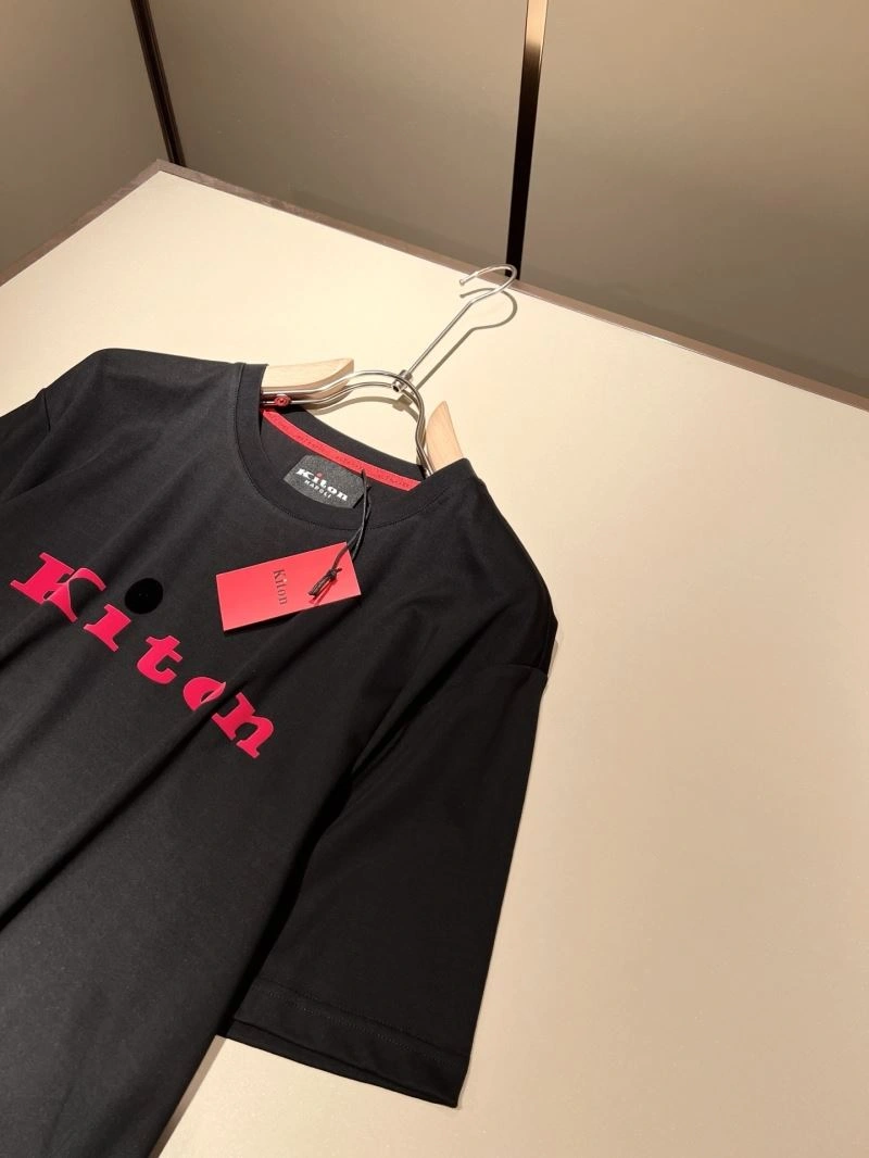 Kiton T-Shirts FashionForward 161713