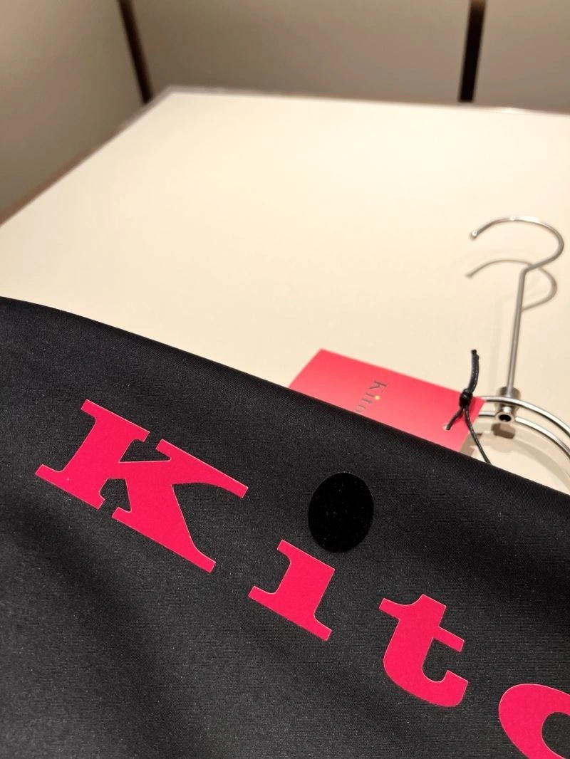 Kiton T-Shirts FashionForward 161713
