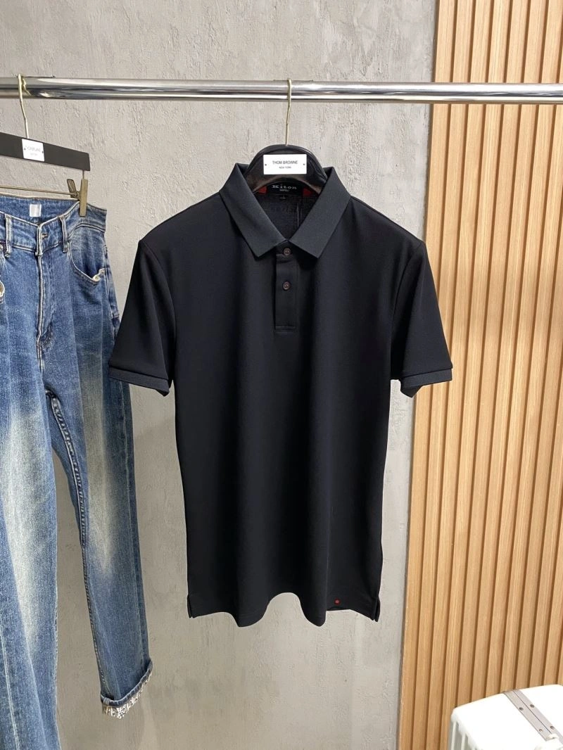 Kiton T-Shirts Versatile 161673