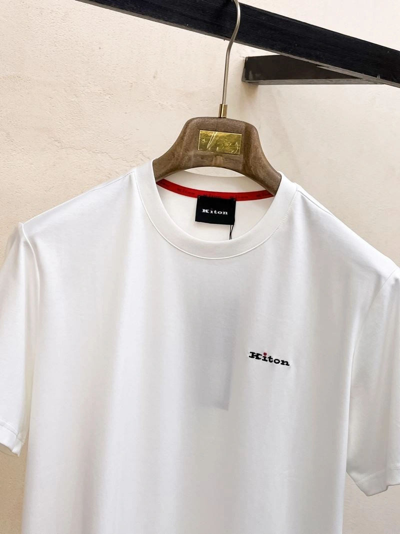 Kiton T-Shirts Refined 161661