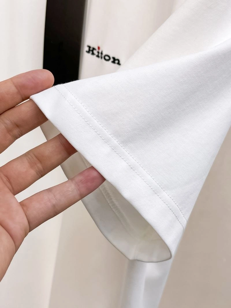 Kiton T-Shirts Refined 161661