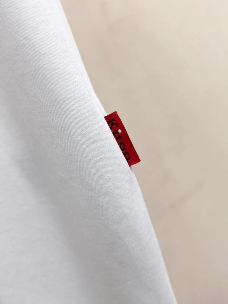 Kiton T-Shirts Refined 161661