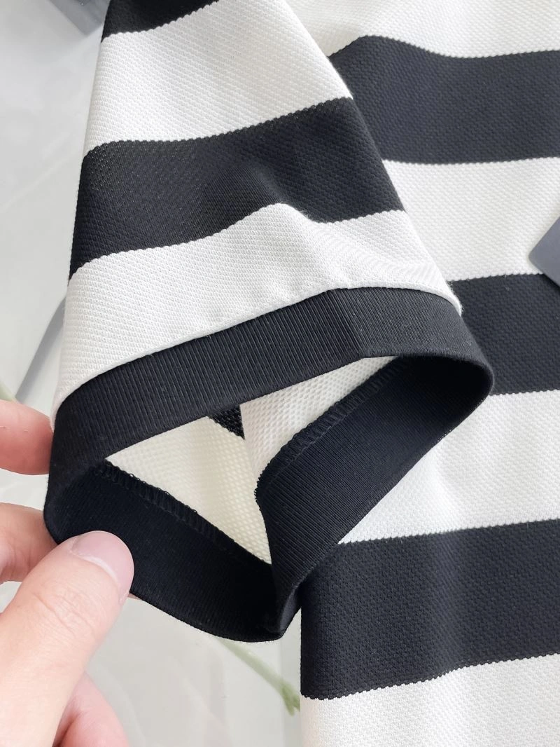 Kiton T-Shirts Contemporary 160633