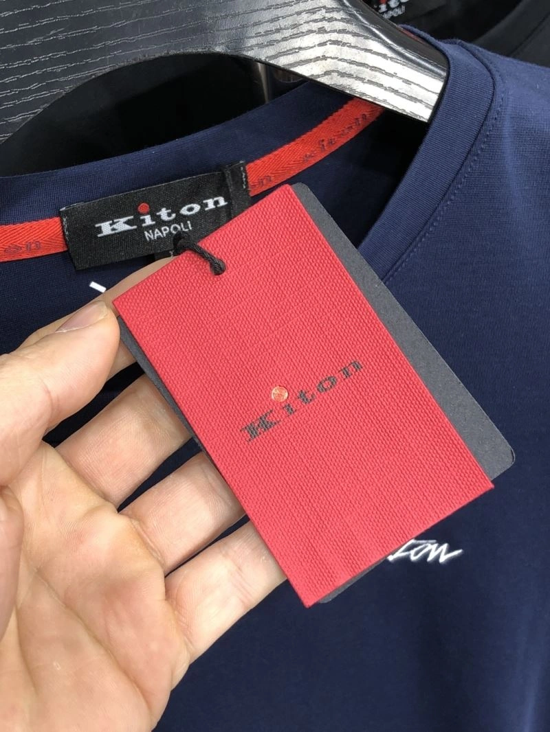 Kiton T-Shirts Flexible 160585