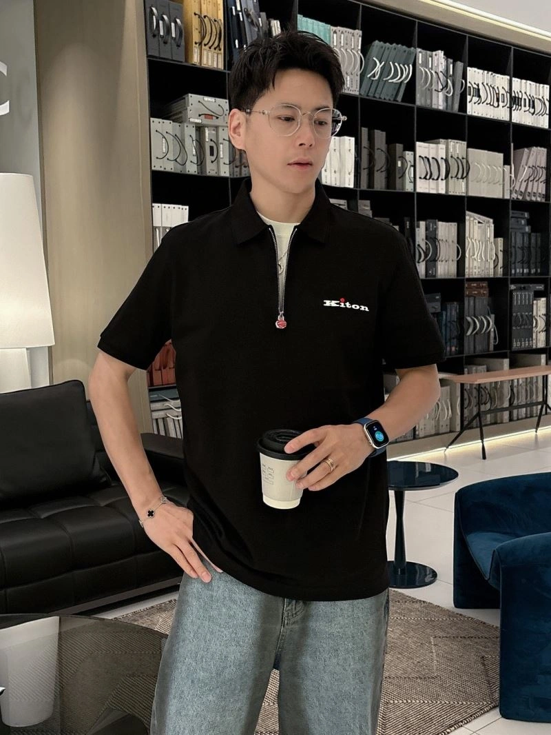 Kiton T-Shirts FreshLook 159426