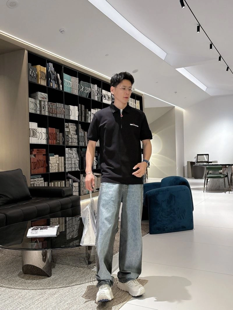 Kiton T-Shirts FreshLook 159426