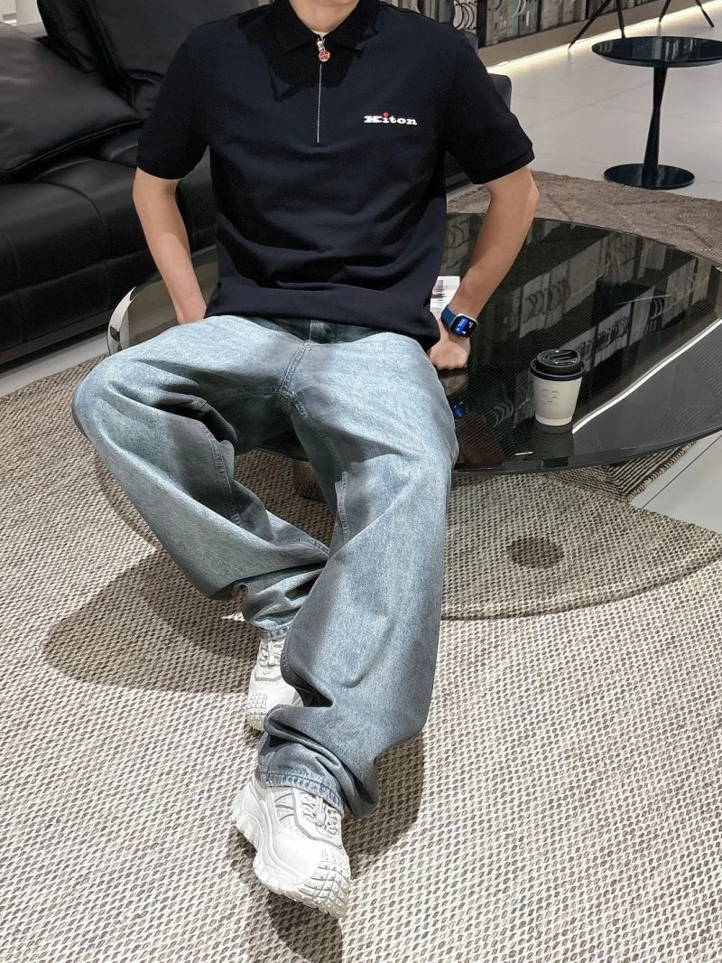 Kiton T-Shirts FreshLook 159426