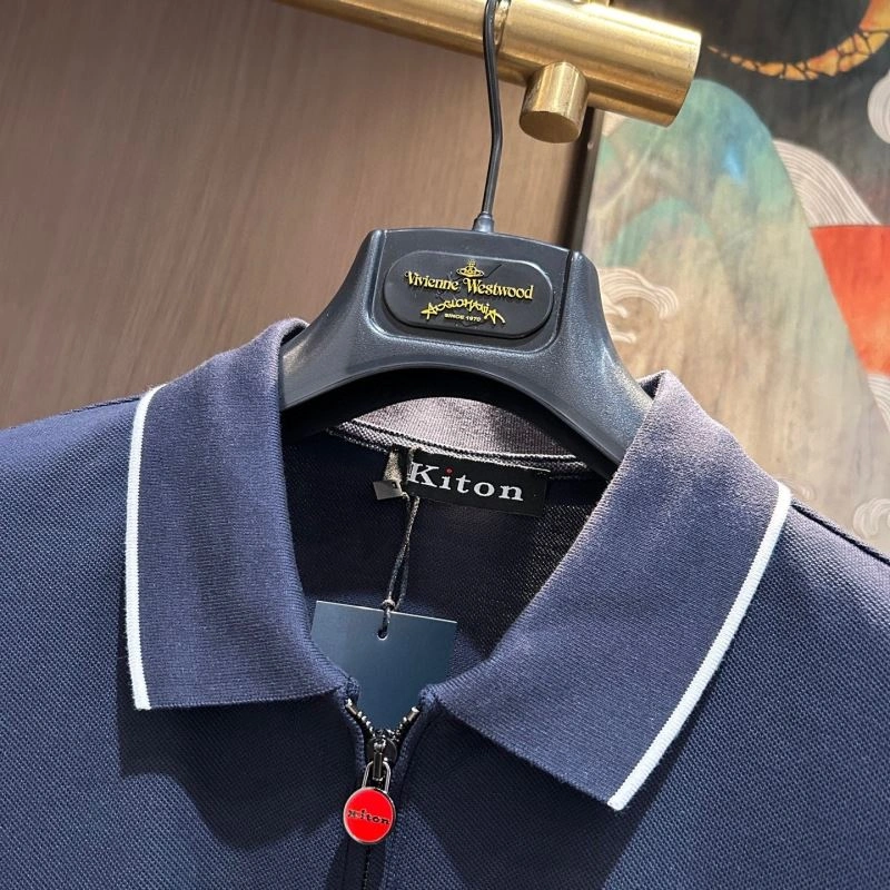 Kiton T-Shirts Chic 158440
