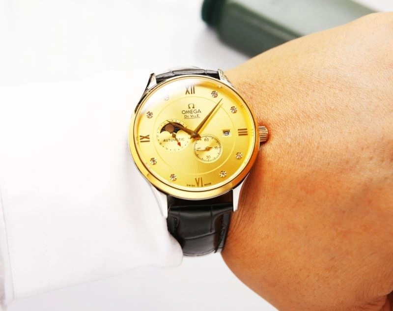 Contemporary LONGINES Watches 189766