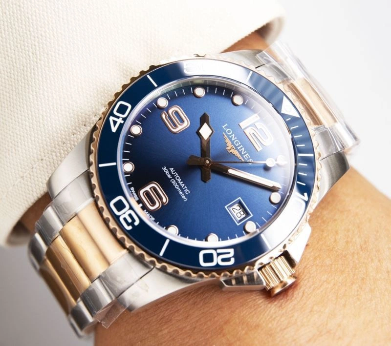 Snug LONGINES Watches 189739