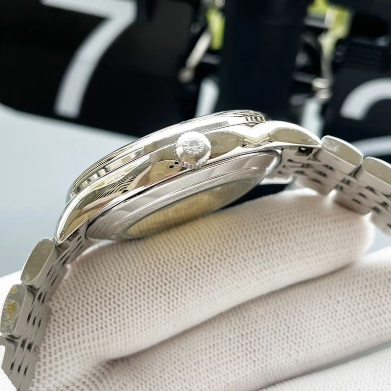 LONGINES Watches WaterResistant 189686