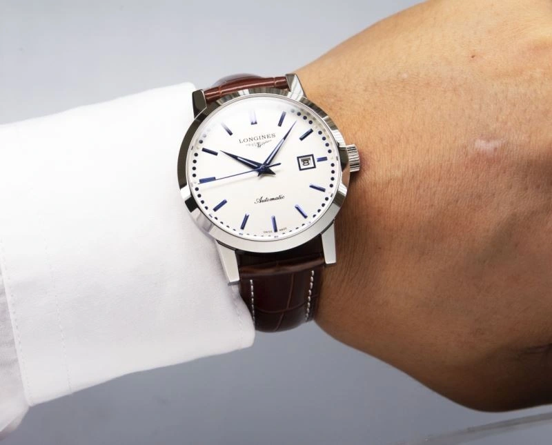 LONGINES Watches Colorful 189632