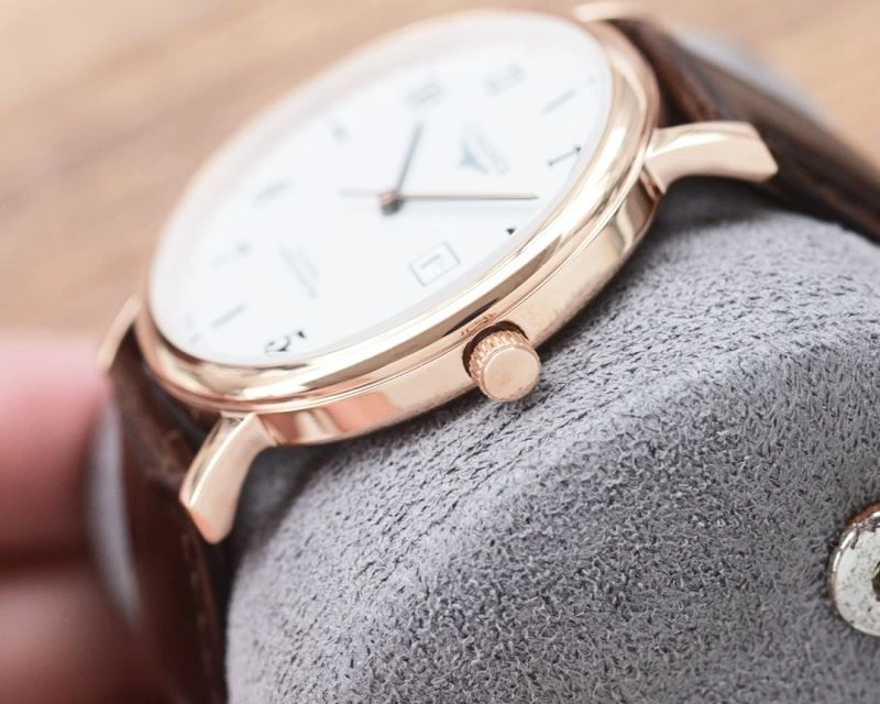Sporty LONGINES Watches 189479