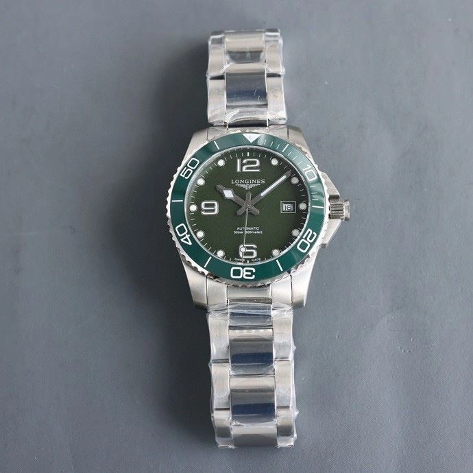 Versatile LONGINES Watches 189328