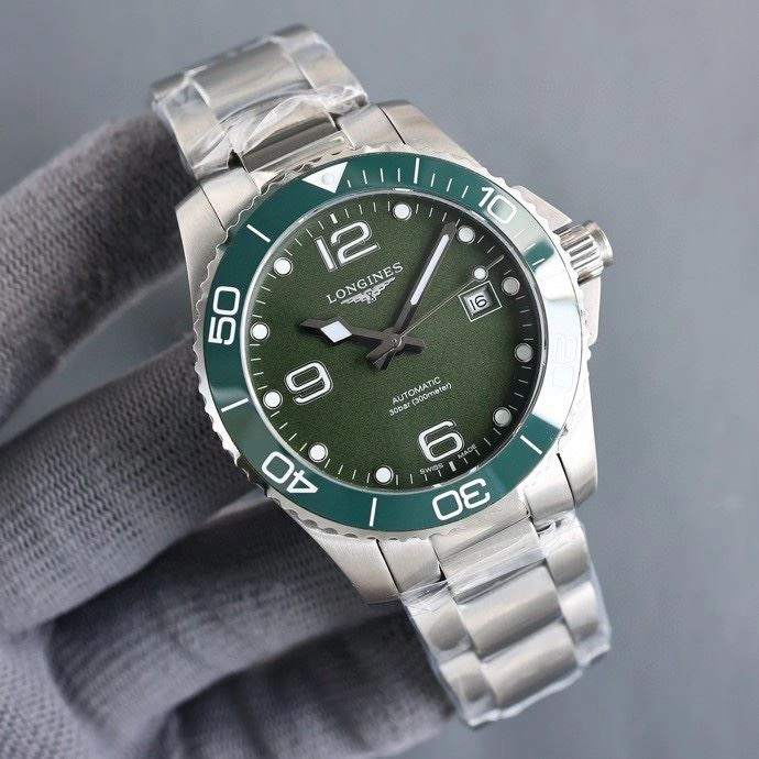 Versatile LONGINES Watches 189328