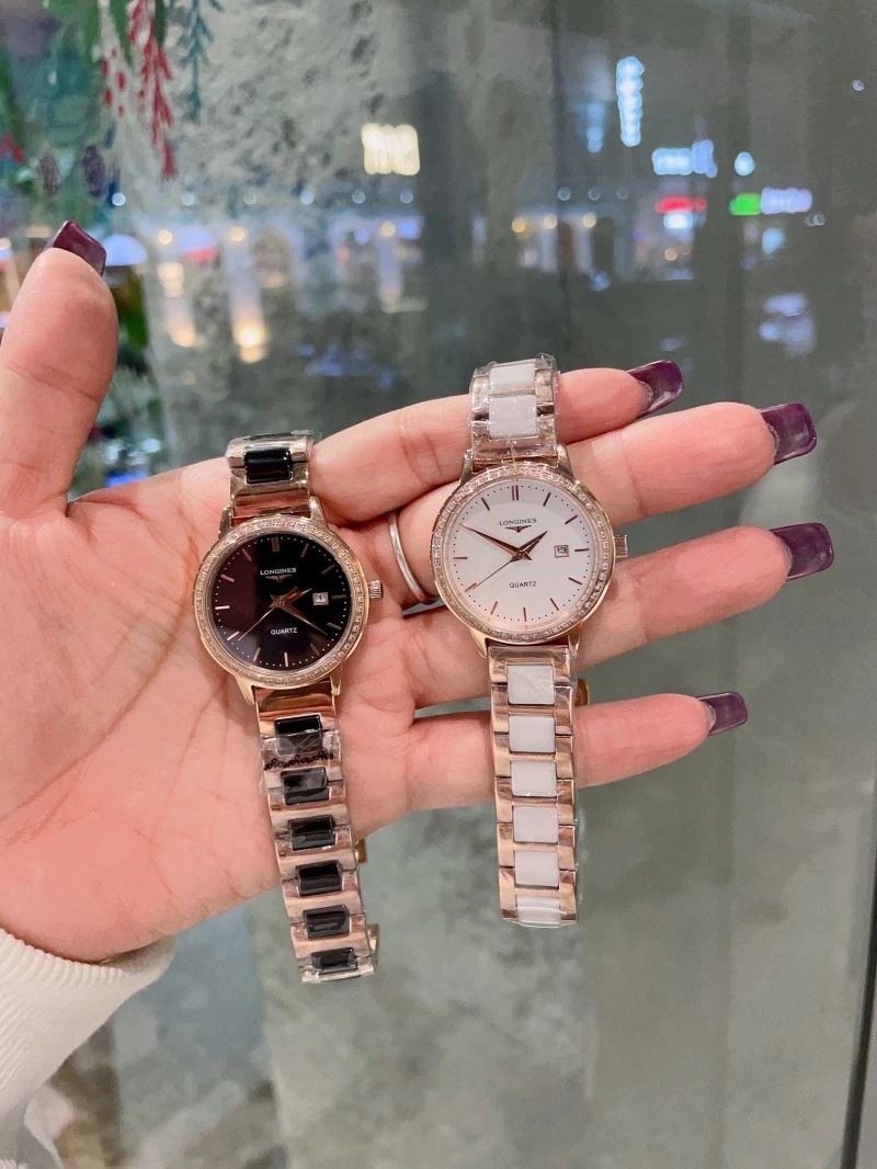 Versatile LONGINES Watches 189095