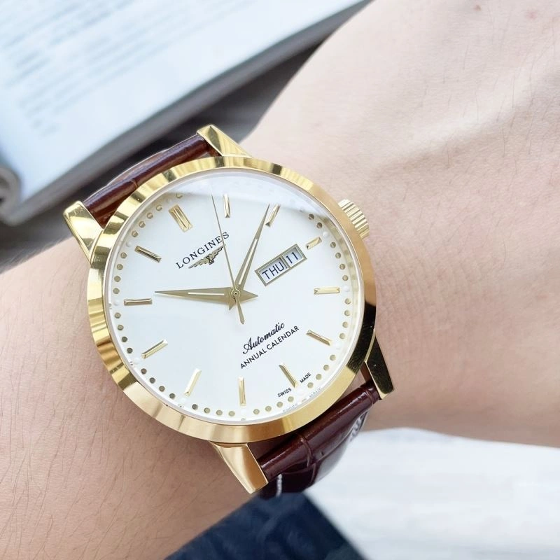 Sporty LONGINES Watches 189075
