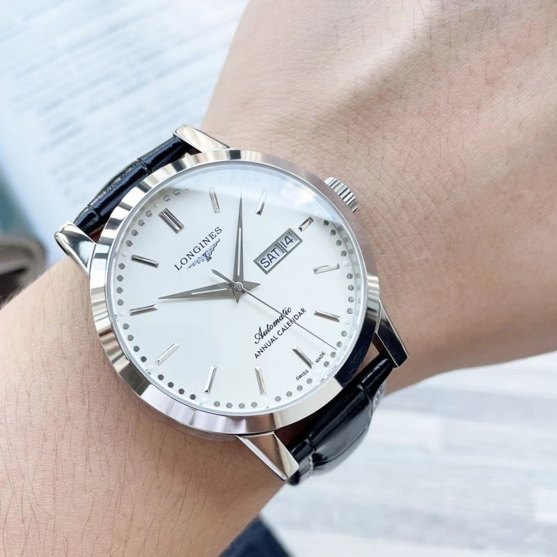 Sporty LONGINES Watches 189075